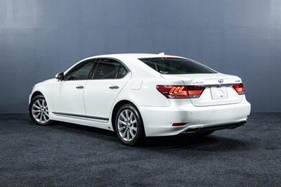 2015 Lexus LS 460 - Thumbnail