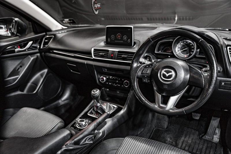 2013 Mazda Axela