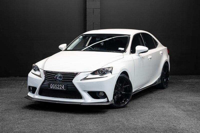 2014 Lexus IS 300h