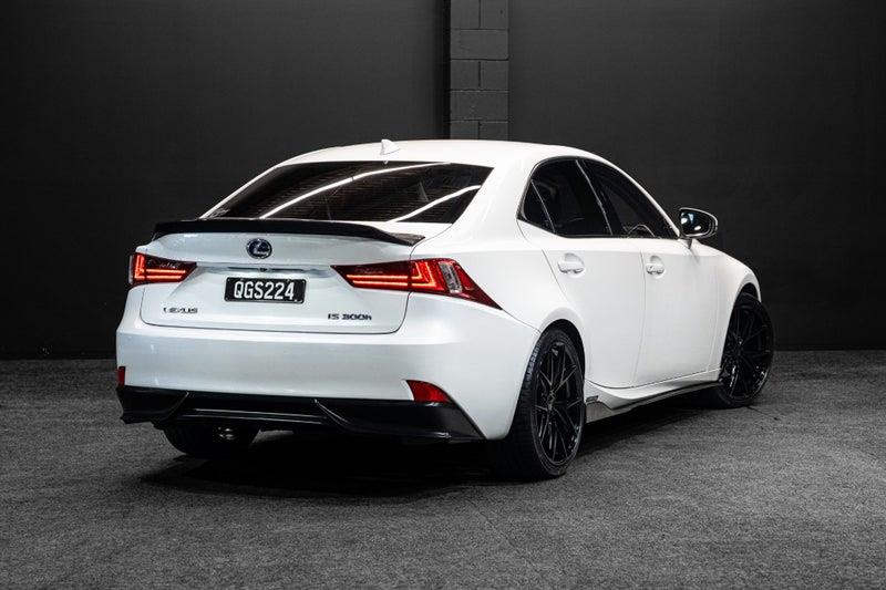 2014 Lexus IS 300h