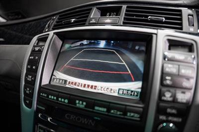 2004 Toyota Crown - Thumbnail