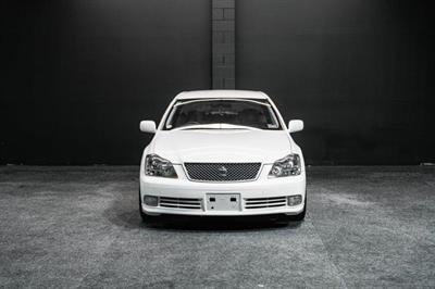 2004 Toyota Crown - Thumbnail