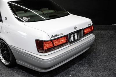 2002 Toyota Crown - Thumbnail