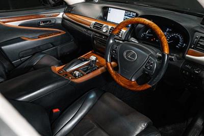 2013 Lexus LS 460 - Thumbnail