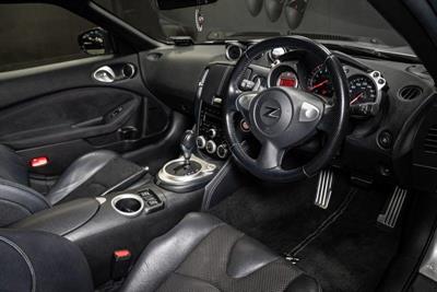 2010 Nissan Fairlady - Thumbnail