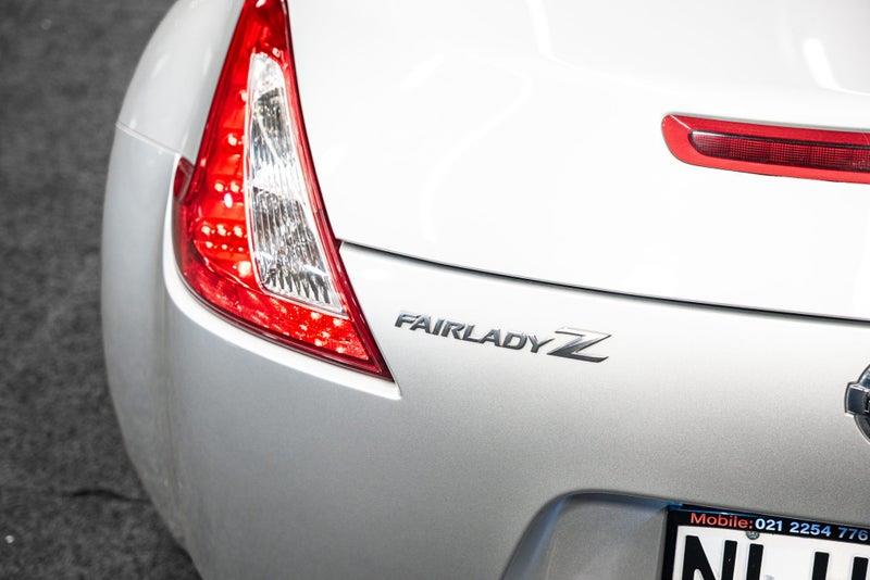 2010 Nissan Fairlady