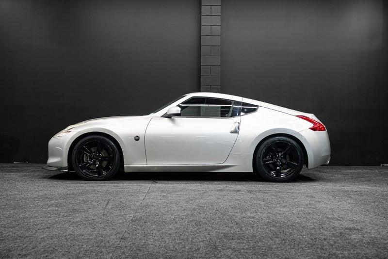 2010 Nissan Fairlady