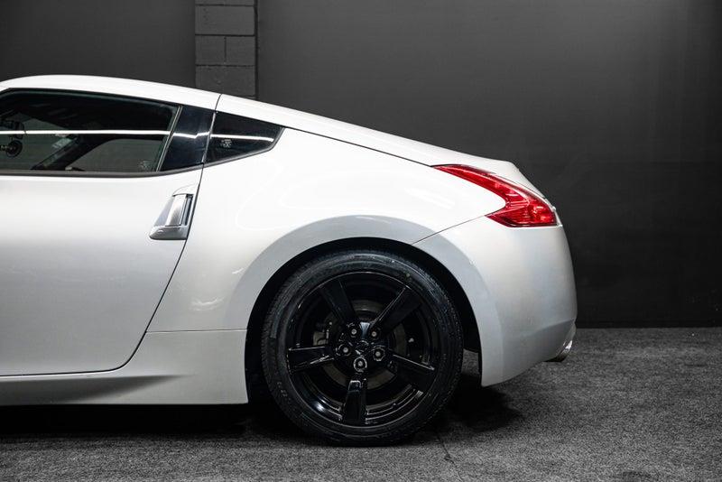 2010 Nissan Fairlady