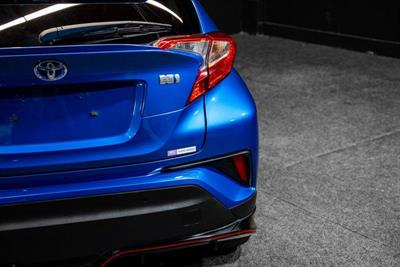 2017 Toyota C-HR - Thumbnail