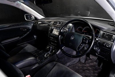 2005 Toyota Crown - Thumbnail