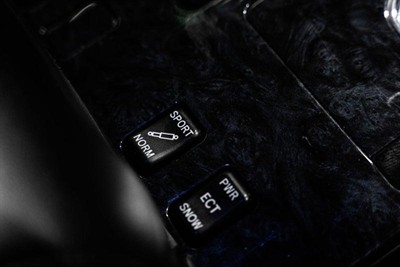 2005 Toyota Crown - Thumbnail