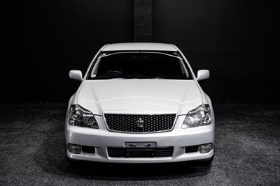 2005 Toyota Crown - Thumbnail
