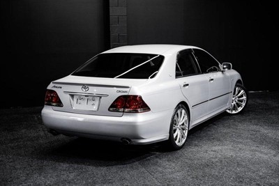 2005 Toyota Crown - Thumbnail