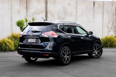 2014 Nissan X-TRAIL - Thumbnail