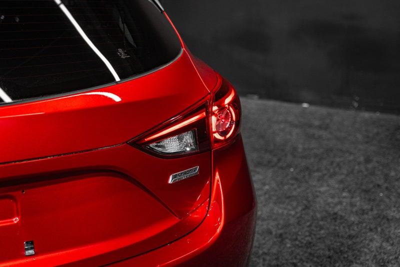 2014 Mazda Axela