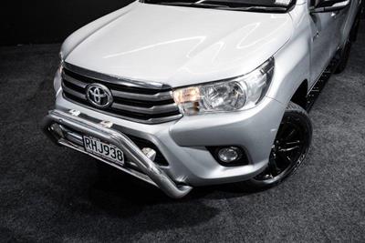 2016 Toyota Hilux - Thumbnail