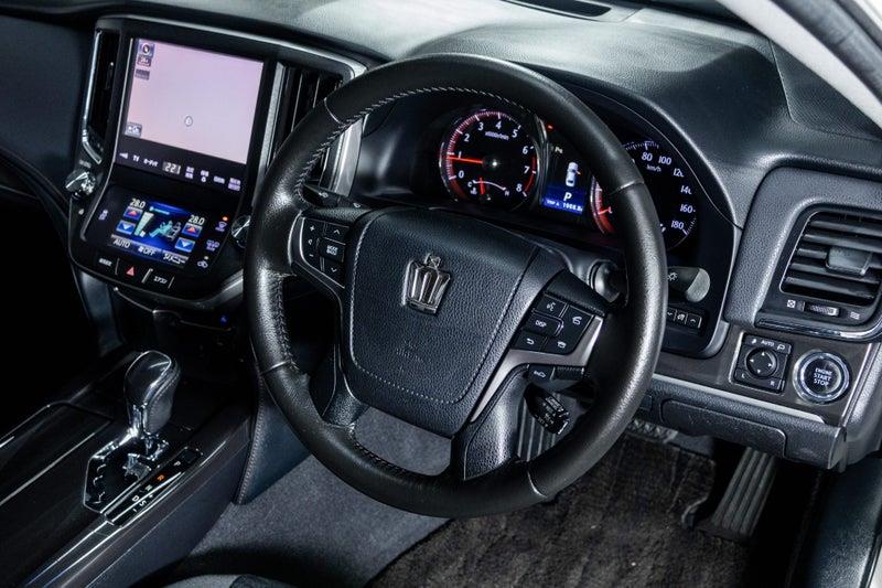 2013 Toyota Crown