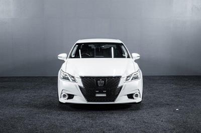 2013 Toyota Crown - Thumbnail