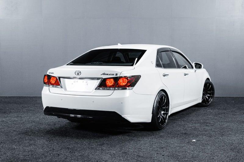 2013 Toyota Crown