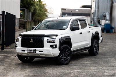 2024 Mitsubishi Triton - Thumbnail