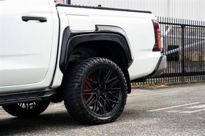 2024 Mitsubishi Triton - Thumbnail