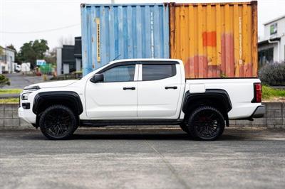 2024 Mitsubishi Triton - Thumbnail