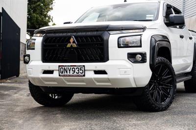 2024 Mitsubishi Triton - Thumbnail