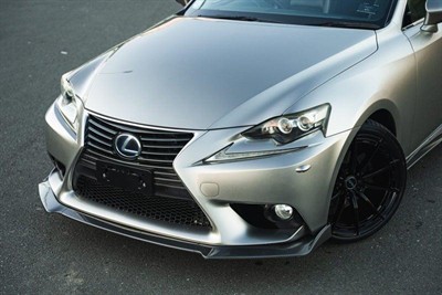 2013 Lexus IS 300h - Thumbnail