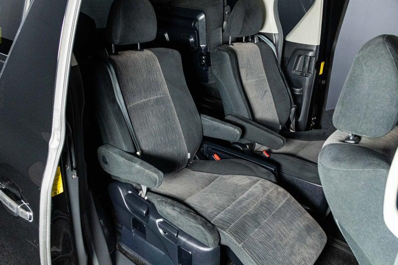 2012 Toyota Vellfire