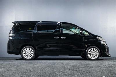 2012 Toyota Vellfire - Thumbnail