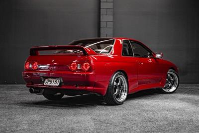 1992 Nissan Skyline - Thumbnail