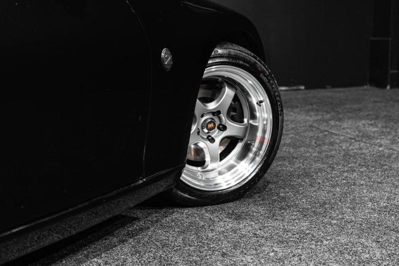 2009 Nissan Fairlady