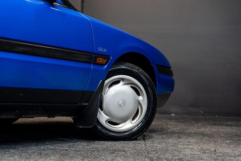 1993 Mazda 323