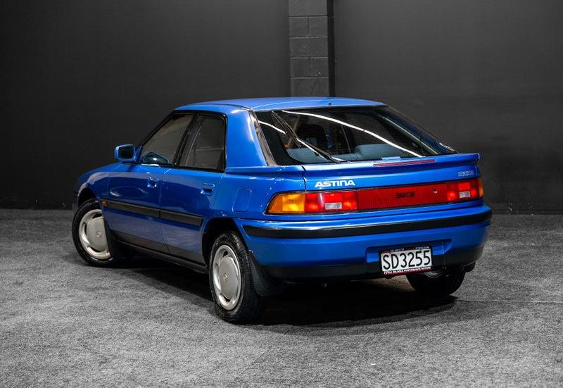 1993 Mazda 323