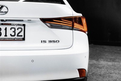 2018 Lexus IS 350 - Thumbnail