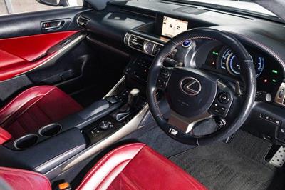 2014 Lexus IS 300h - Thumbnail