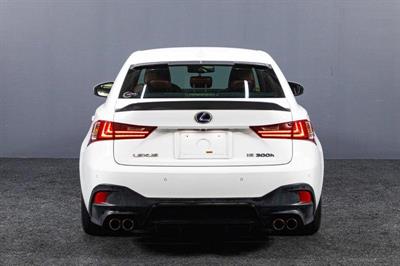 2014 Lexus IS 300h - Thumbnail