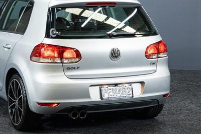 2011 Volkswagen Golf - Thumbnail