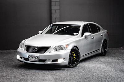 2010 Lexus LS 460 - Thumbnail