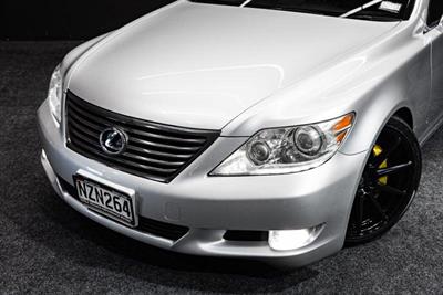 2010 Lexus LS 460 - Thumbnail