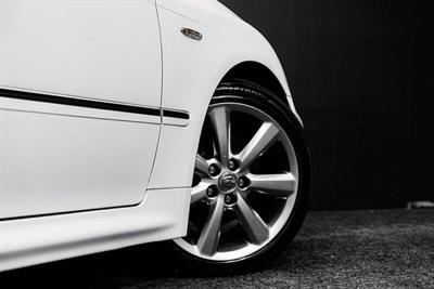 2005 Toyota Crown - Thumbnail