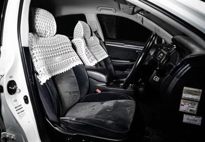 2005 Toyota Crown - Thumbnail