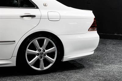 2005 Toyota Crown - Thumbnail