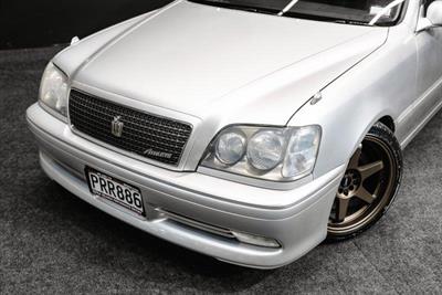 2000 Toyota Crown - Thumbnail