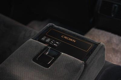 2005 Toyota Crown - Thumbnail