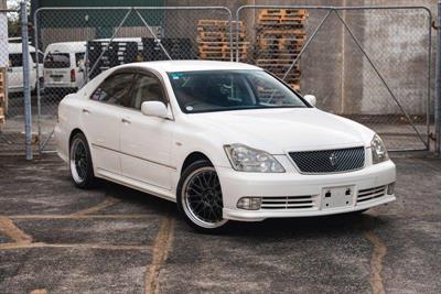 2005 Toyota Crown - Thumbnail
