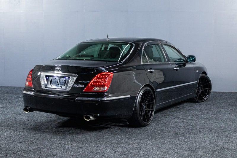 2004 Toyota Crown