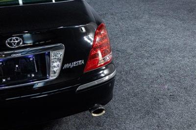 2004 Toyota Crown - Thumbnail