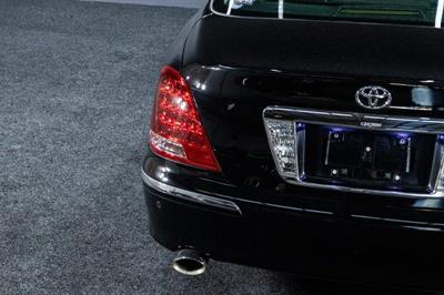 2004 Toyota Crown - Thumbnail