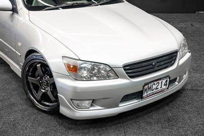 1999 Toyota Altezza - Thumbnail